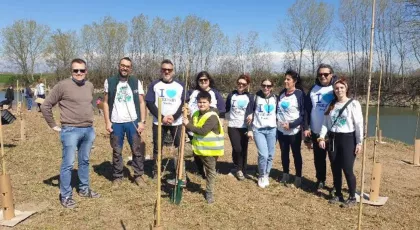 Fracht team members outside at a park