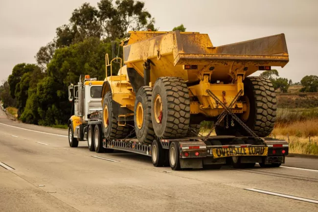 Oversize load machine being transported